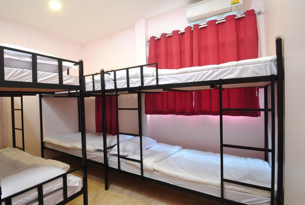 Orchid Hostel Bangkok Exterior photo