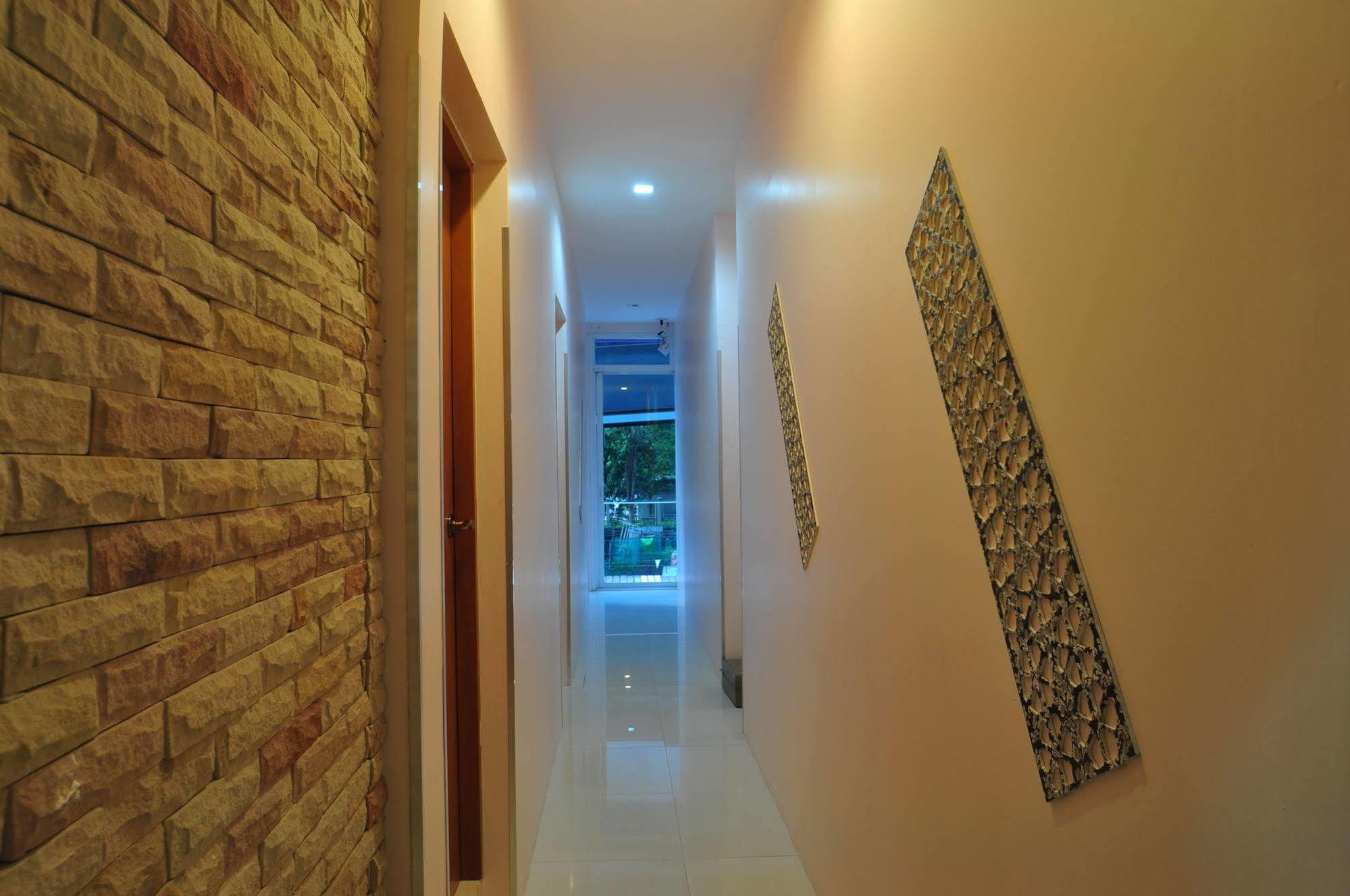 Orchid Hostel Bangkok Exterior photo